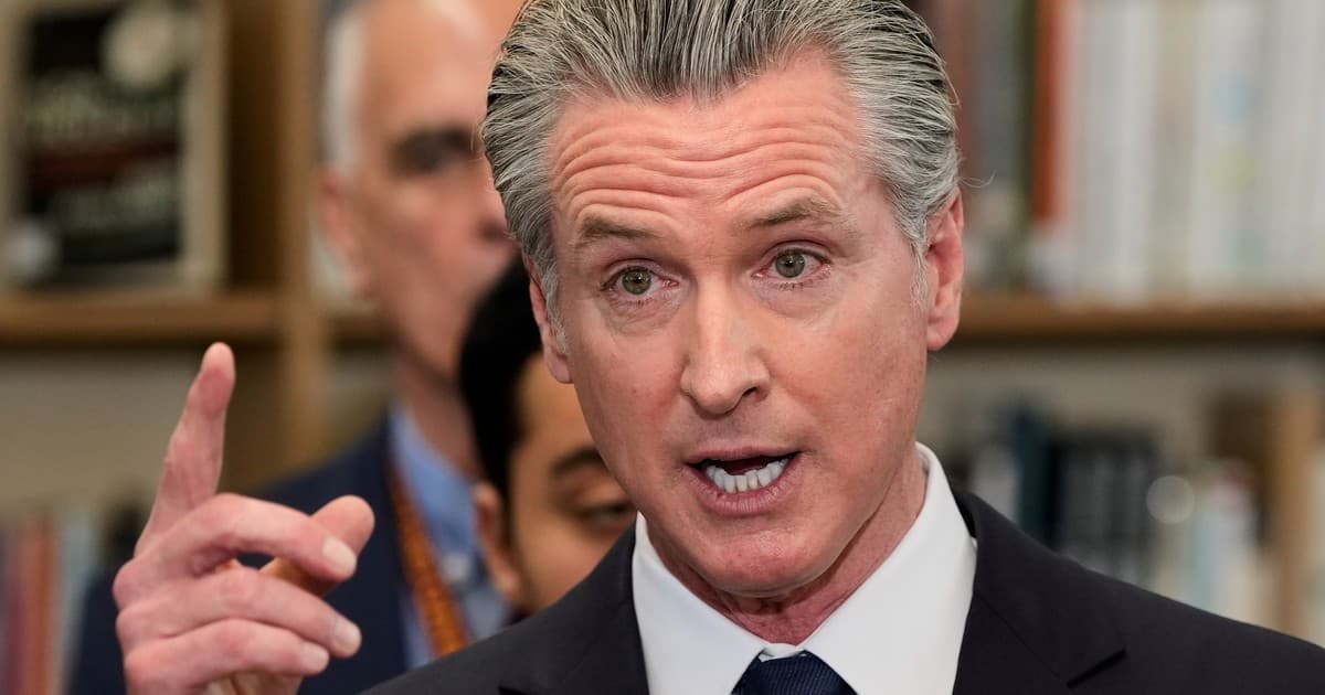 California ante un Horizonte Digital: La Ley de Newsom que Reconfigurará Criptomonedas, Remesas y el Ecosistema Financiero Virtual