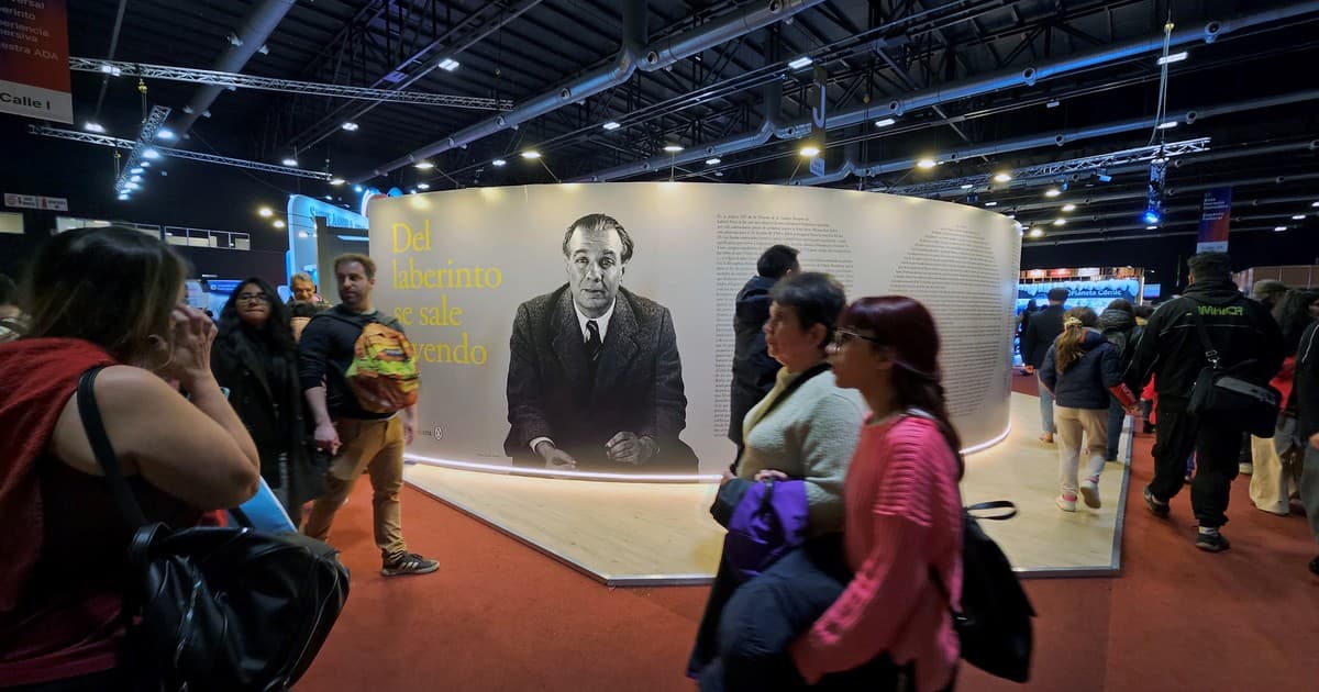 Revista Ñ Publica Edición Especial en Conmemoración de los Cuarenta Años del Fallecimiento de Jorge Luis Borges